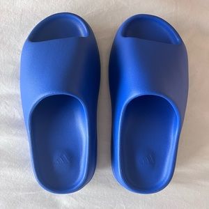 YEEZY Slide Azure